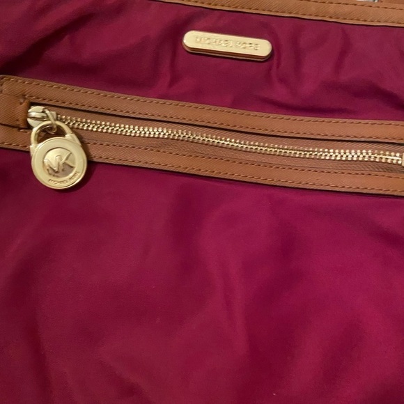 Michael Kors maroon nylon crossbody bag - Picture 2 of 6